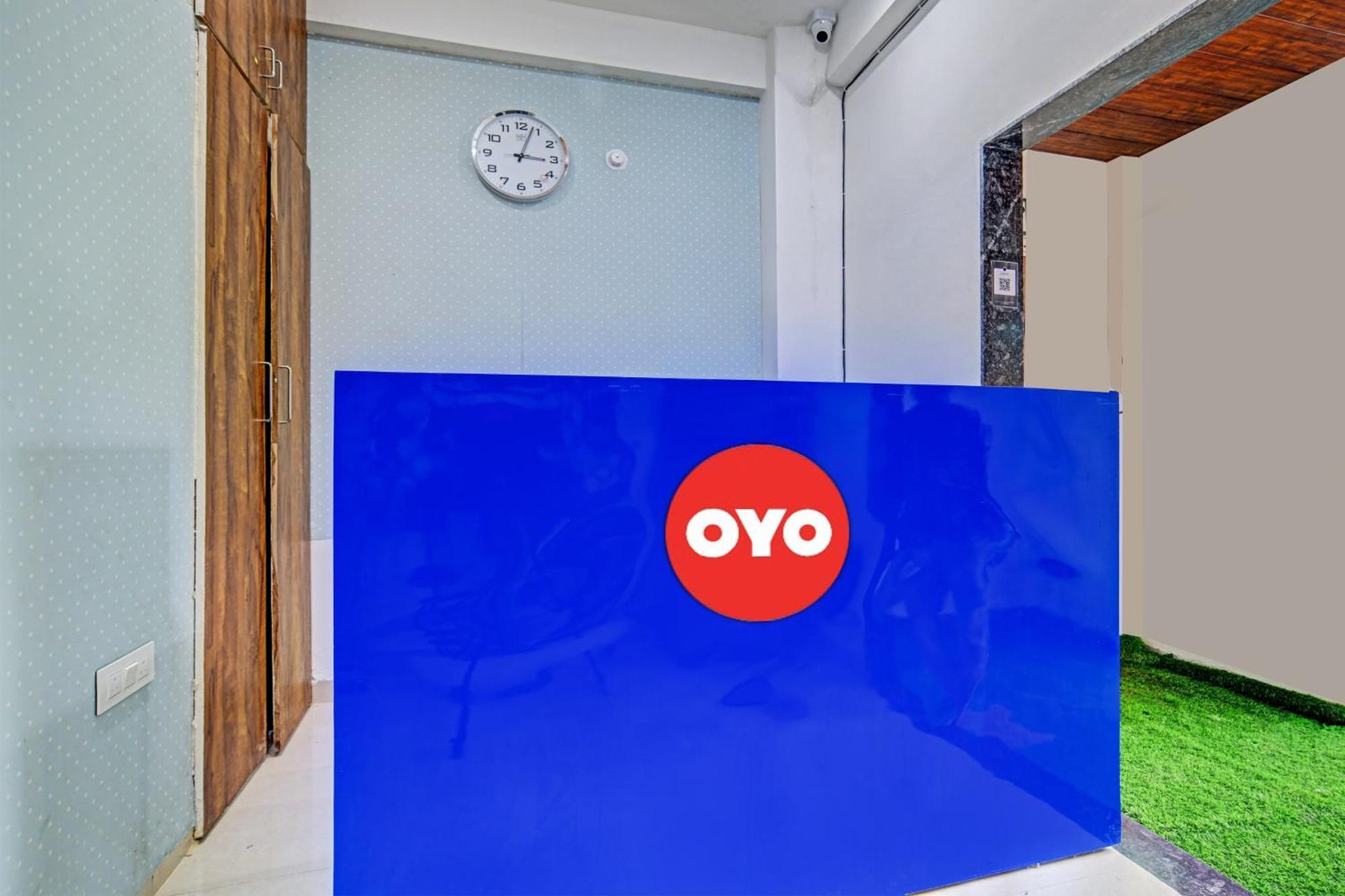 Oyo Flagship Hotel Blue Tick Индаур Экстерьер фото