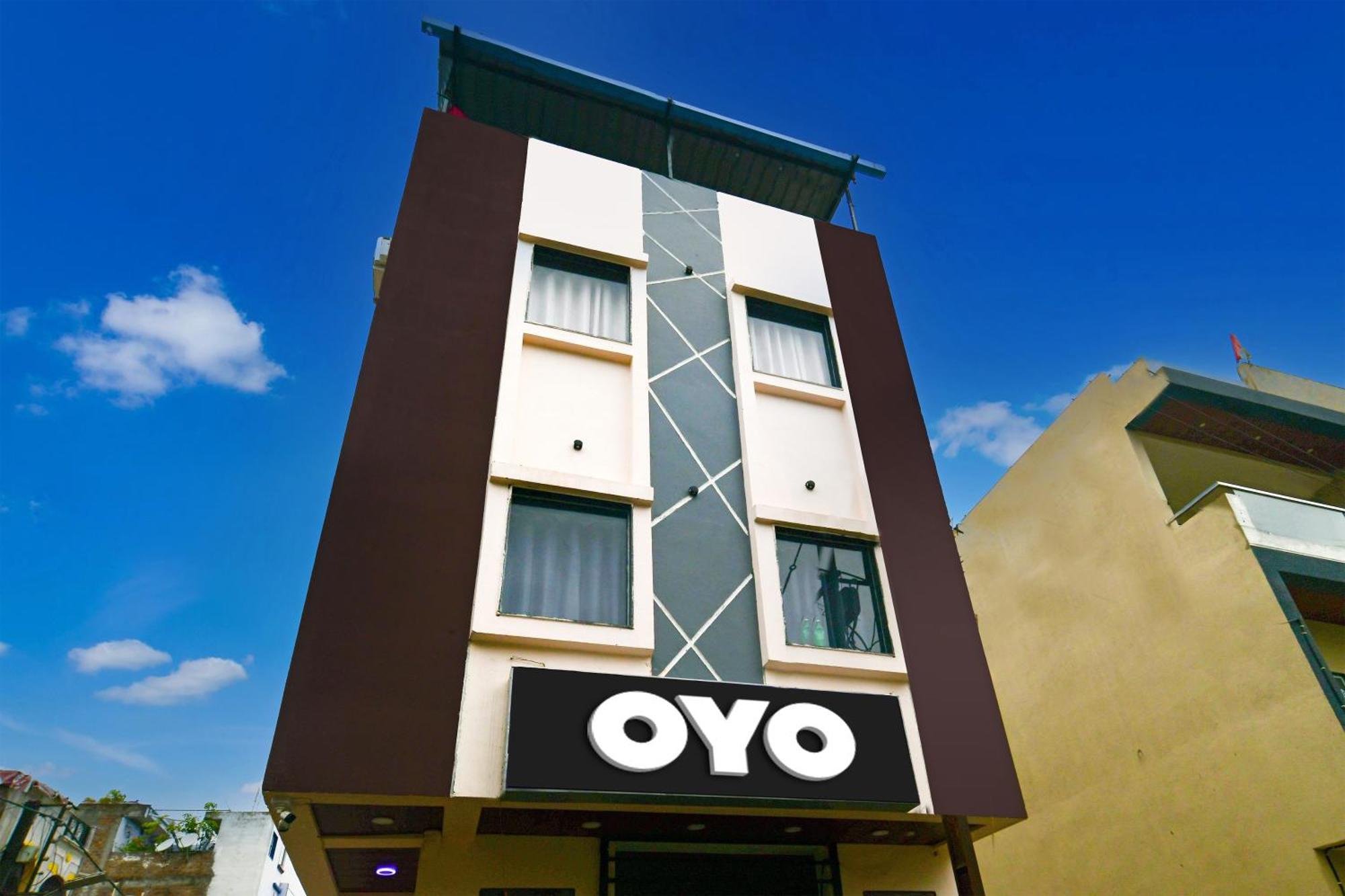 Oyo Flagship Hotel Blue Tick Индаур Экстерьер фото