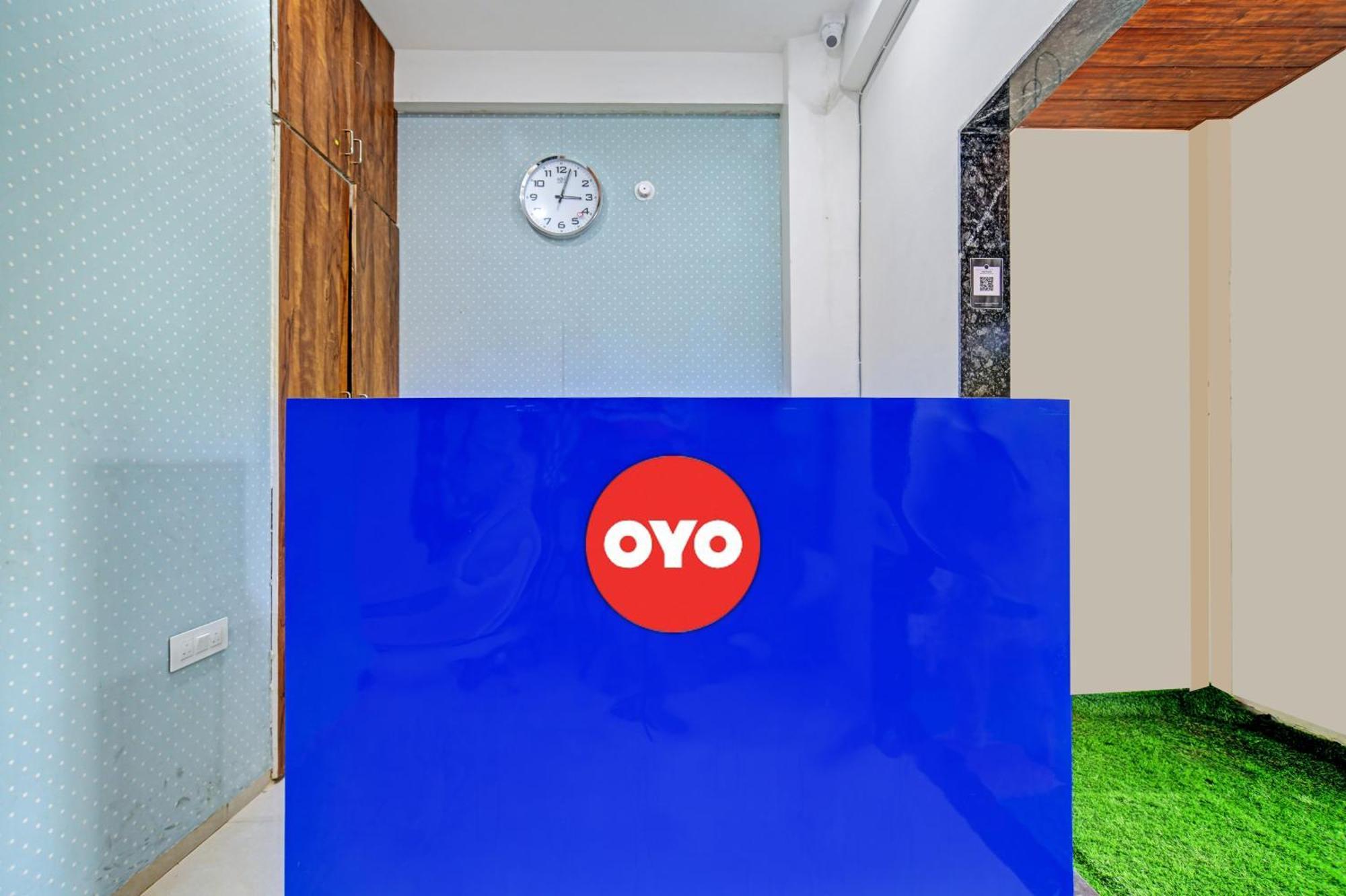 Oyo Flagship Hotel Blue Tick Индаур Экстерьер фото