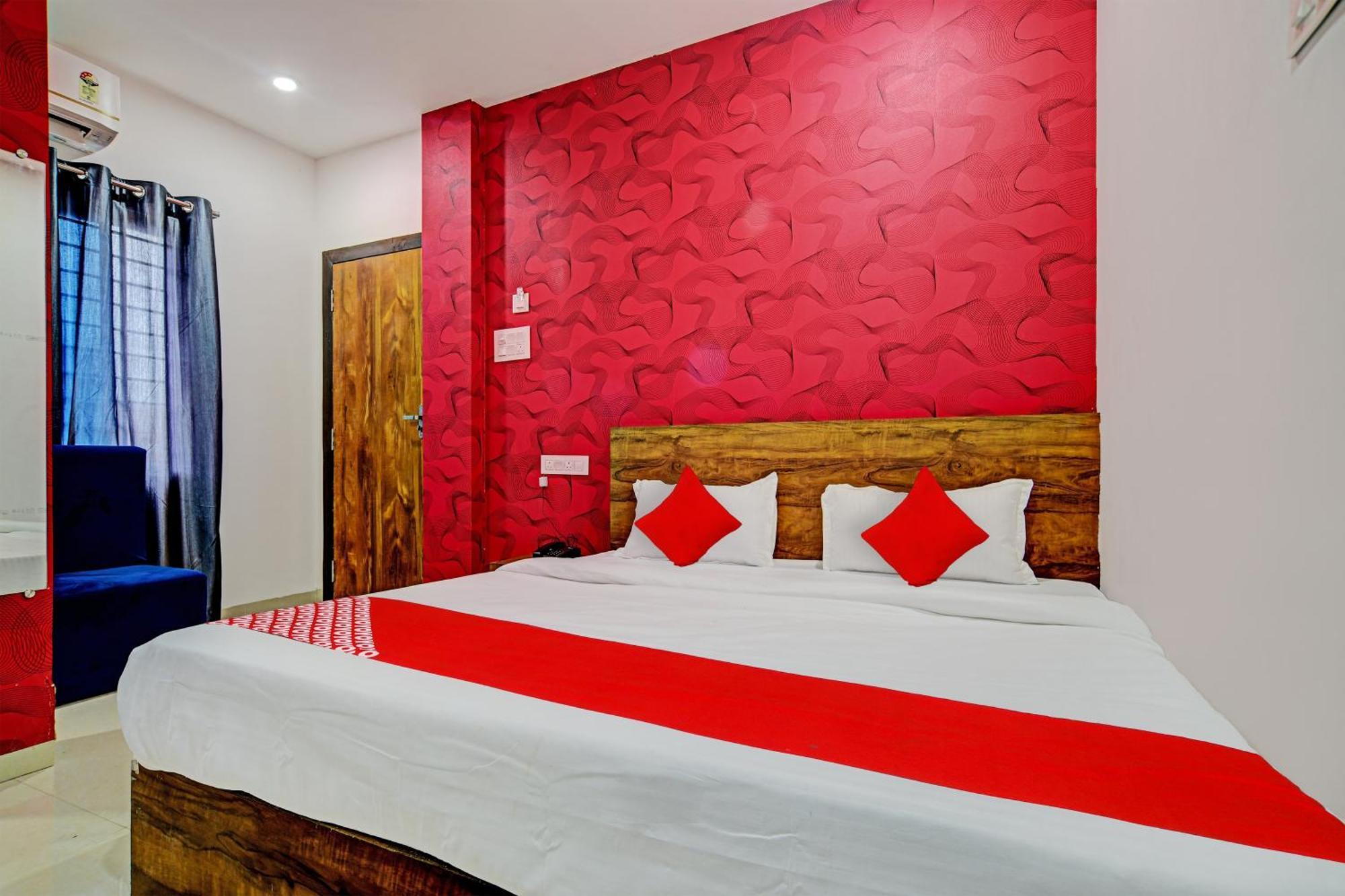 Oyo Flagship Hotel Blue Tick Индаур Экстерьер фото